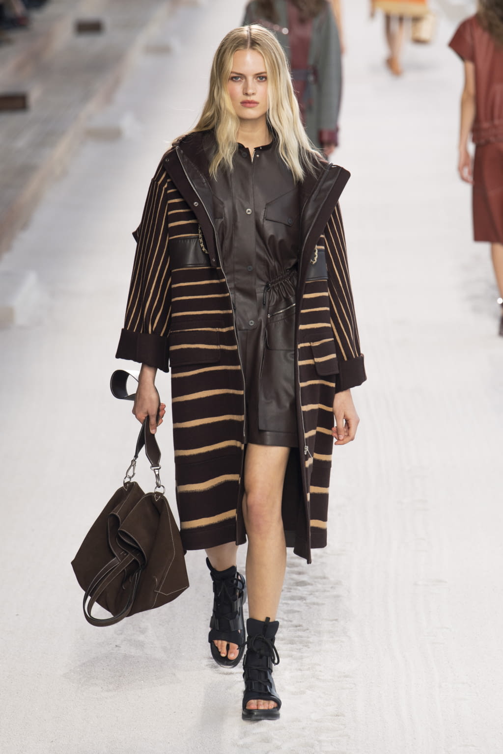 Fashion Week Paris Spring/Summer 2019 look 14 from the Hermès collection womenswear