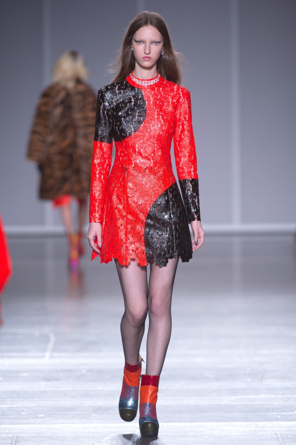 Fashion Week London Fall/Winter 2016 look 14 from the House of Holland collection 女装