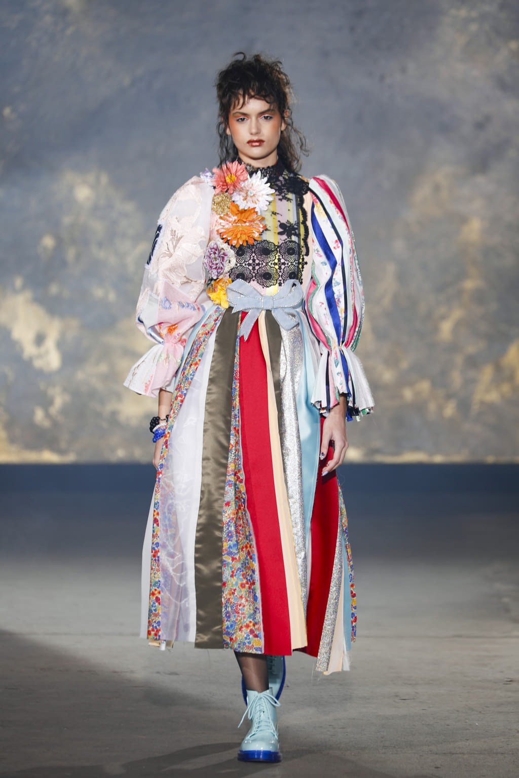 Fashion Week Paris Spring/Summer 2021 look 15 from the Viktor & Rolf collection 高级定制