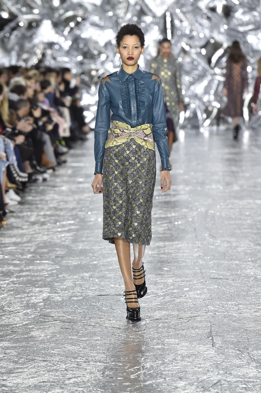Fashion Week London Fall/Winter 2016 look 15 from the Mary Katrantzou collection 女装