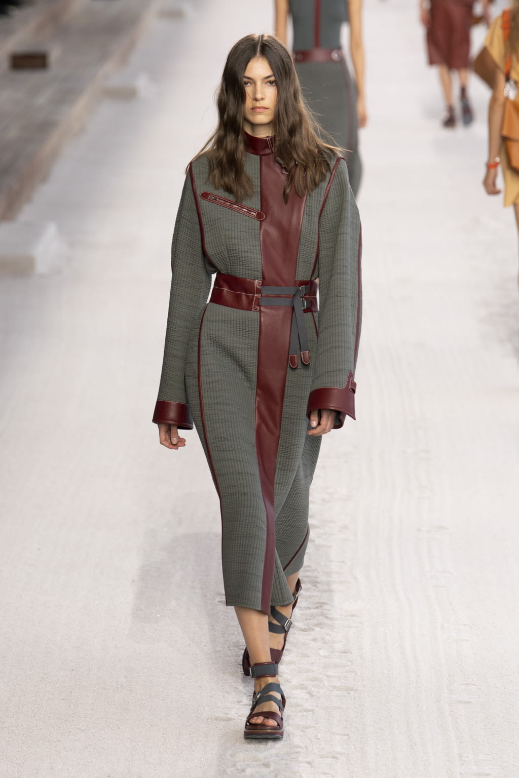 Fashion Week Paris Spring/Summer 2019 look 15 from the Hermès collection 女装