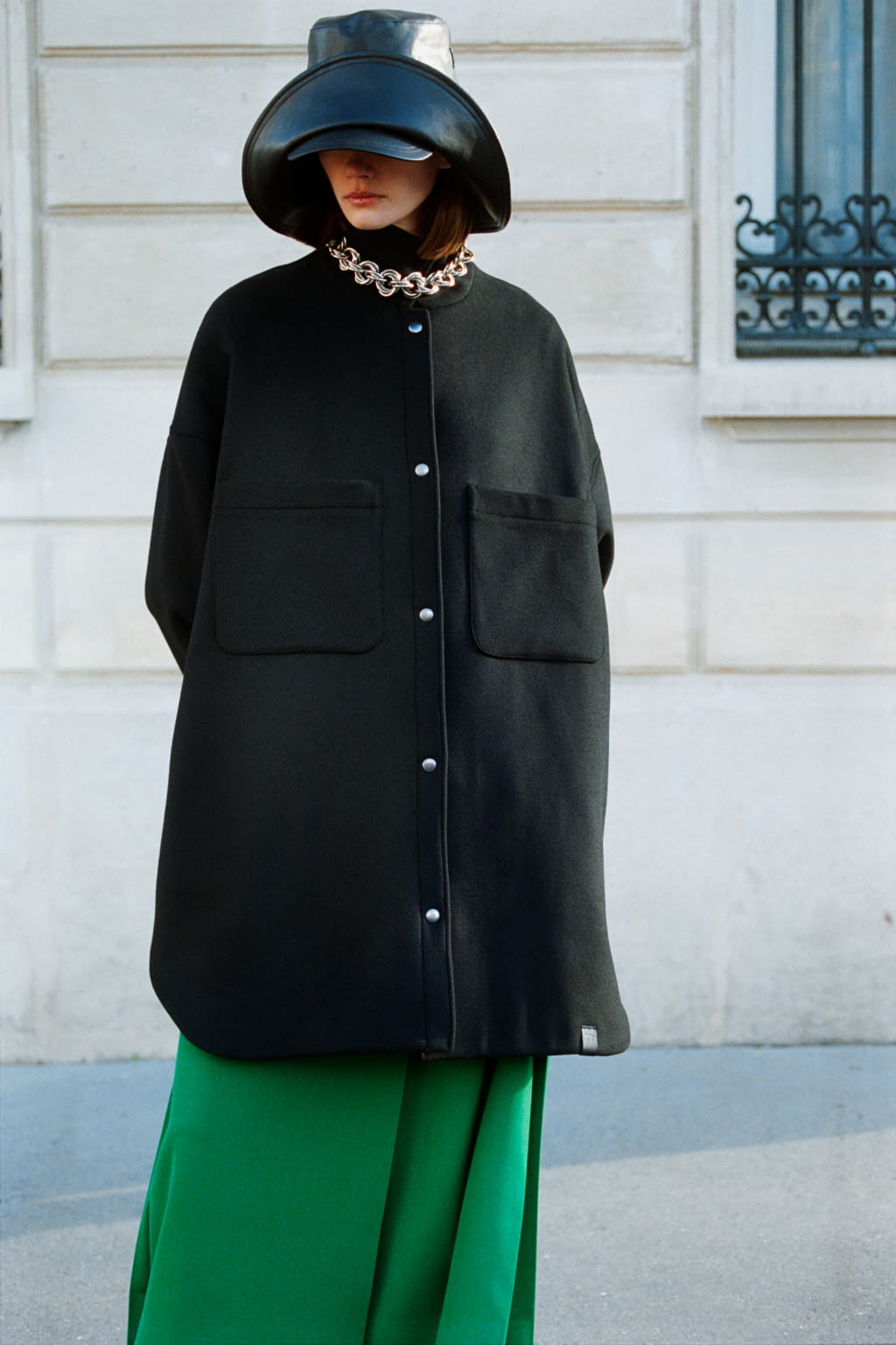 Fashion Week Paris Fall/Winter 2022 look 15 de la collection Maison Kitsuné womenswear
