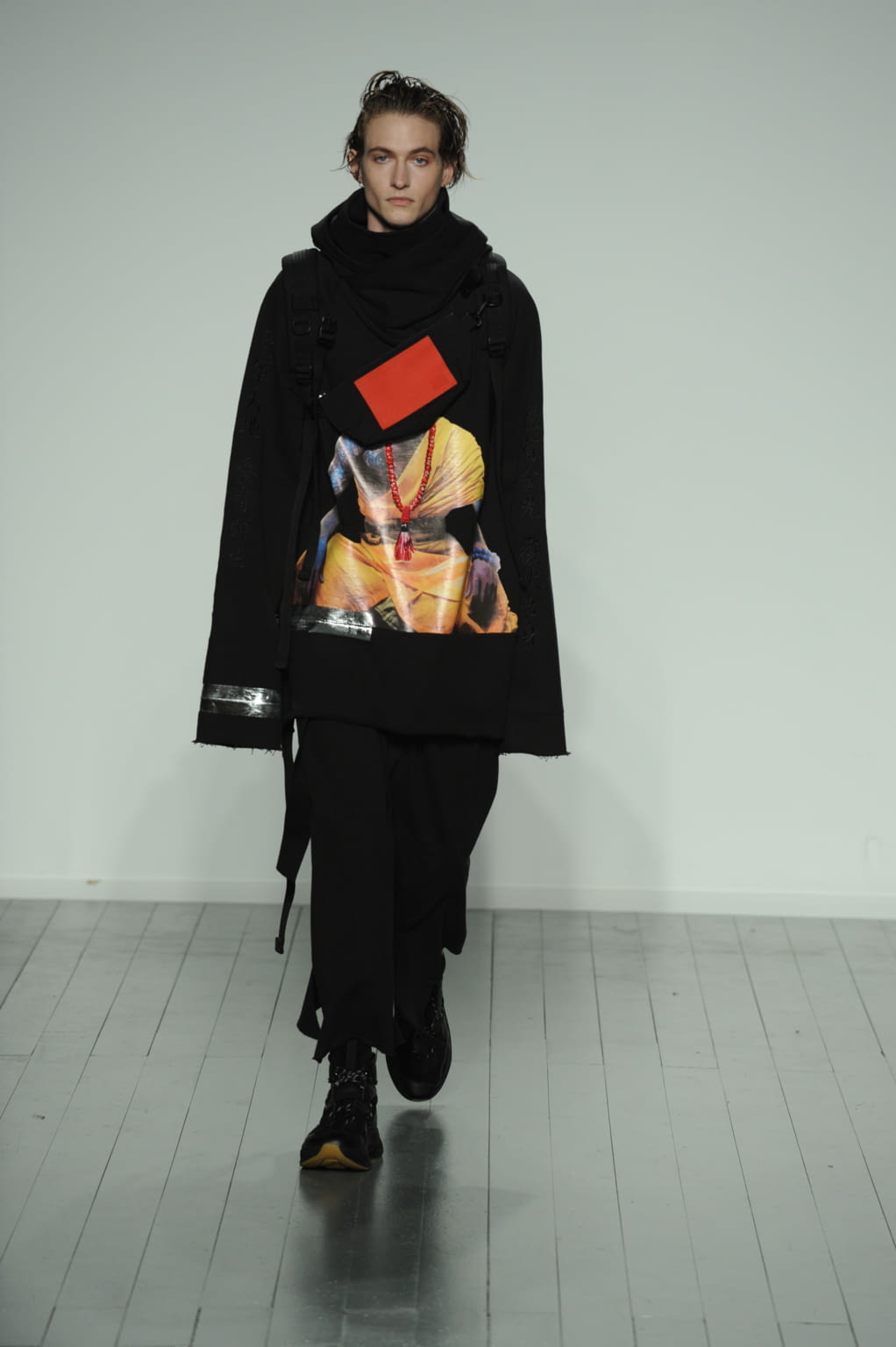 Fashion Week London Fall/Winter 2019 look 14 from the On:Off collection womenswear