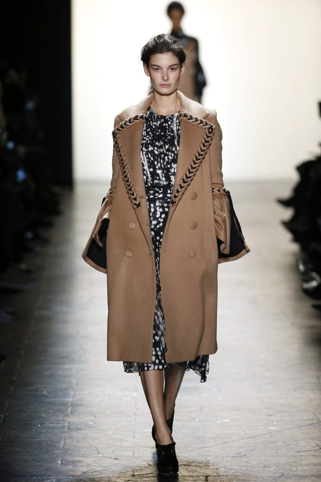 Fashion Week New York Fall/Winter 2016 look 16 from the Prabal Gurung collection 女装