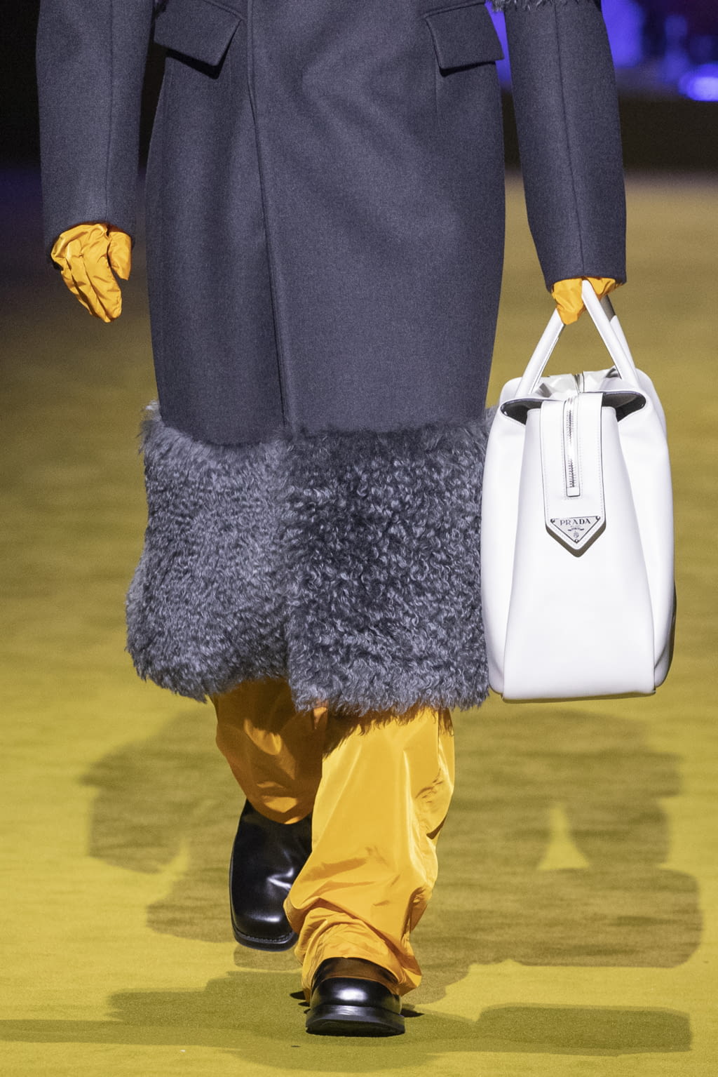 Fashion Week Milan Fall/Winter 2022 look 9 from the Prada collection menswear accessories