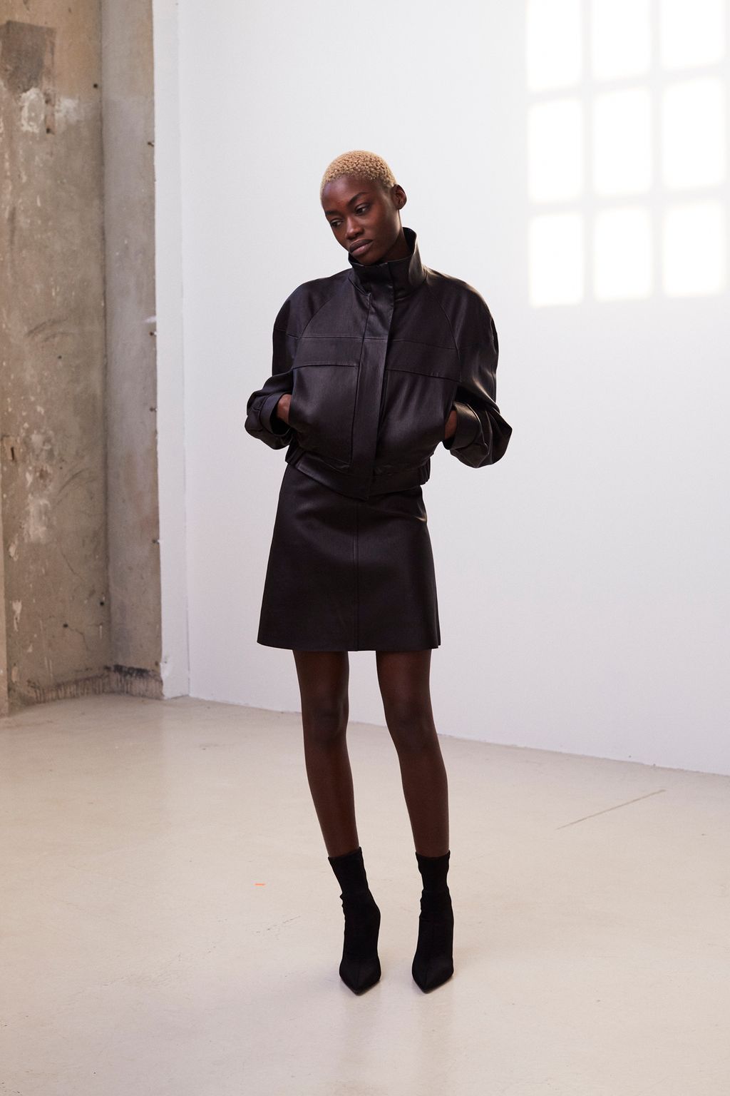 Fashion Week Paris Fall/Winter 2022 look 36 from the Stouls collection womenswear