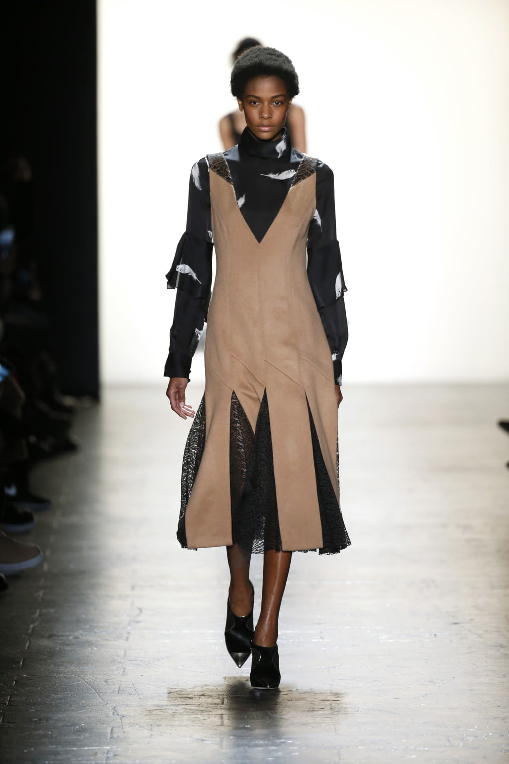 Fashion Week New York Fall/Winter 2016 look 17 from the Prabal Gurung collection womenswear