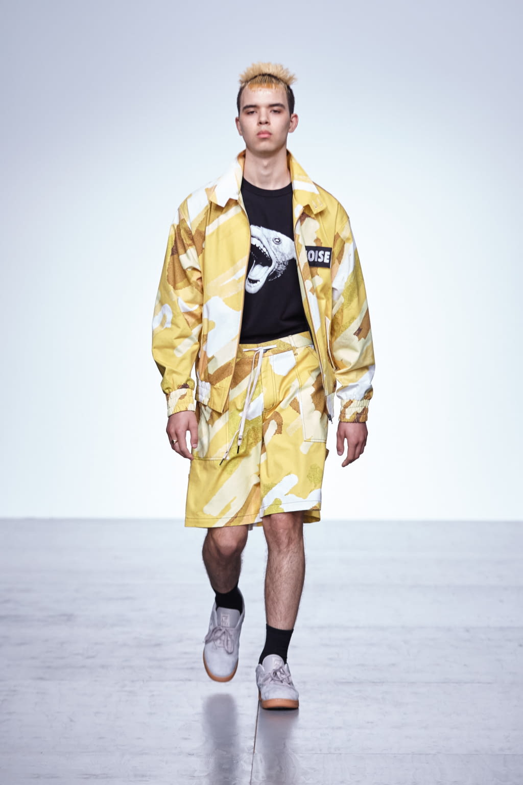Fashion Week London Spring/Summer 2018 look 17 from the Liam Hodges collection menswear