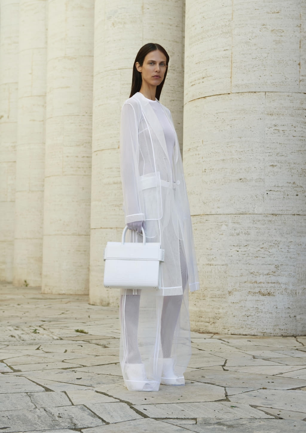 Fashion Week Paris Resort 2018 look 17 from the Givenchy collection womenswear