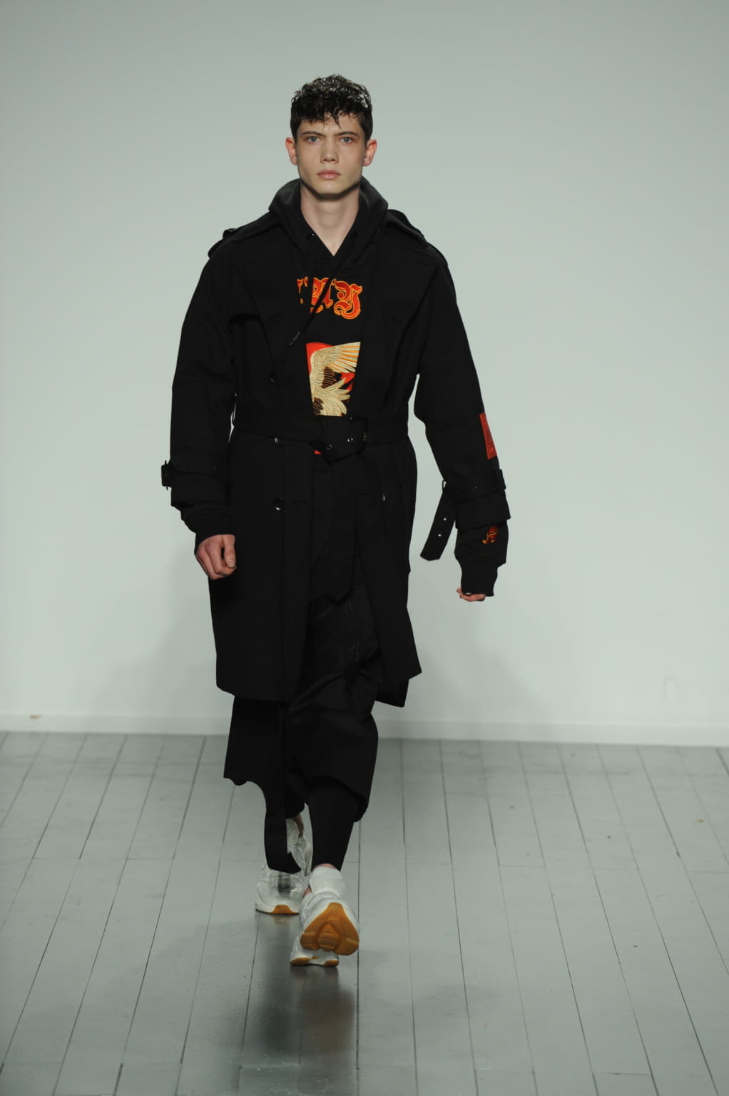 Fashion Week London Fall/Winter 2019 look 17 from the On:Off collection womenswear