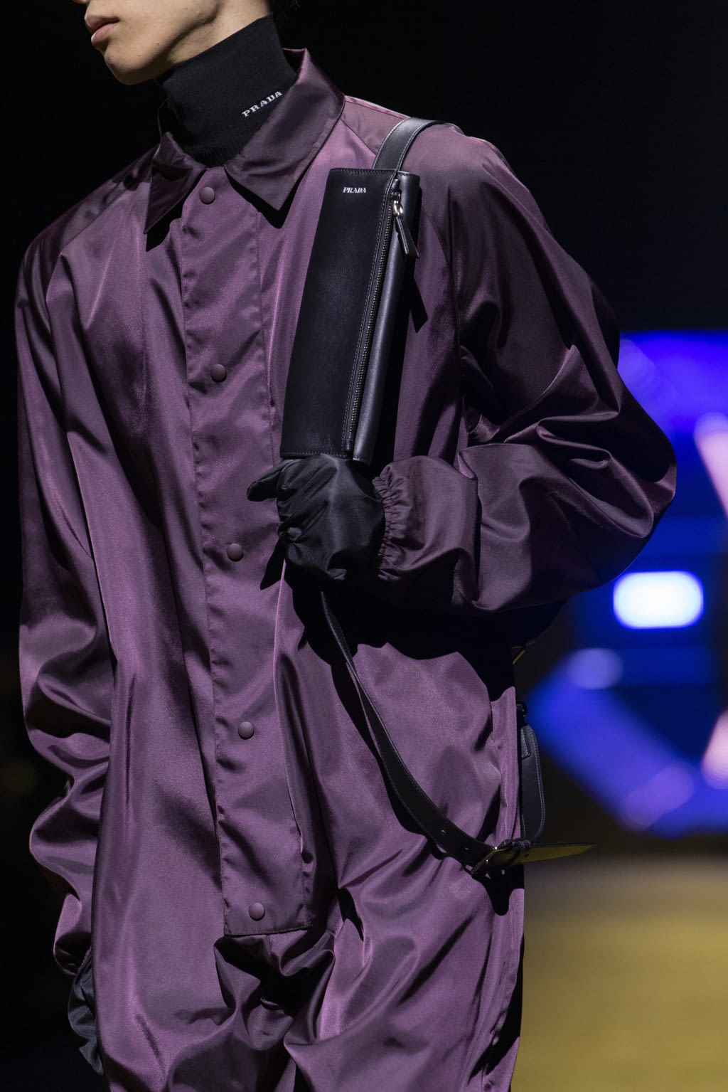 Fashion Week Milan Fall/Winter 2022 look 10 from the Prada collection menswear accessories