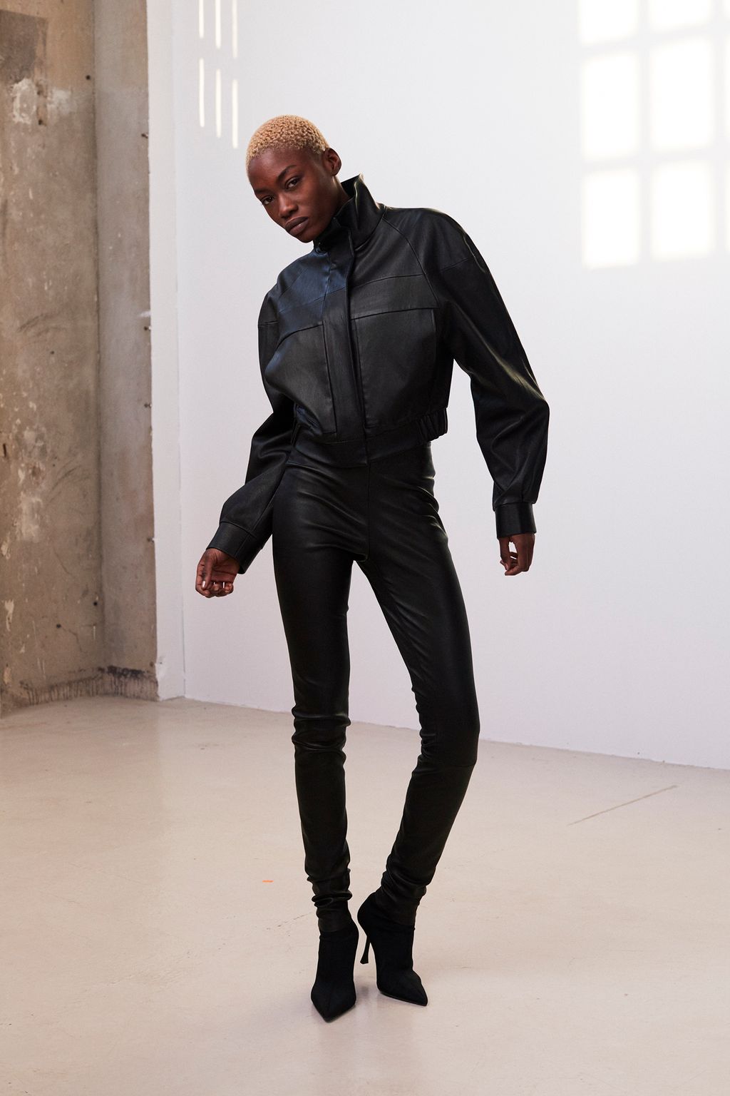 Fashion Week Paris Fall/Winter 2022 look 38 from the Stouls collection womenswear