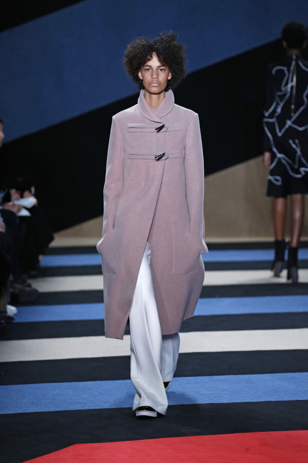 Fashion Week New York Fall/Winter 2016 look 18 de la collection Derek Lam womenswear
