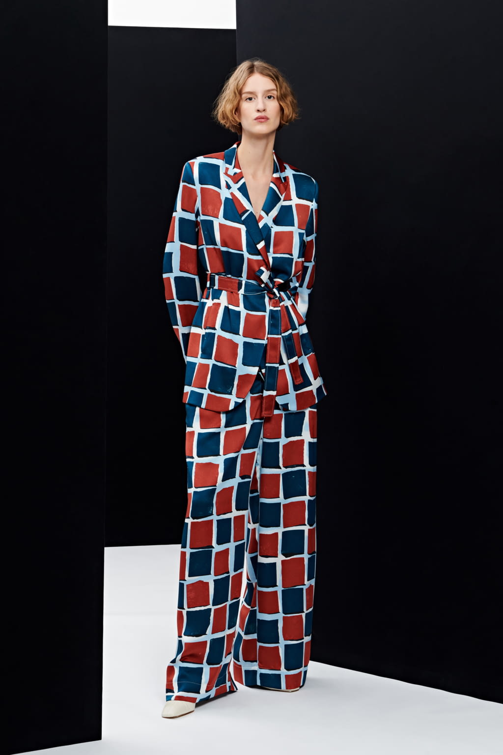 Fashion Week Paris Pre-Fall 2021 look 18 from the Nehera collection womenswear