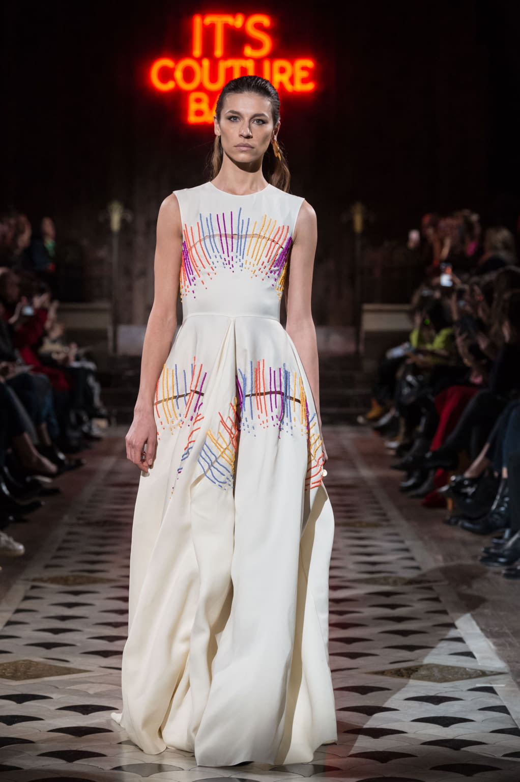 Fashion Week Paris Spring/Summer 2018 look 18 from the Maison Rabih Kayrouz collection couture
