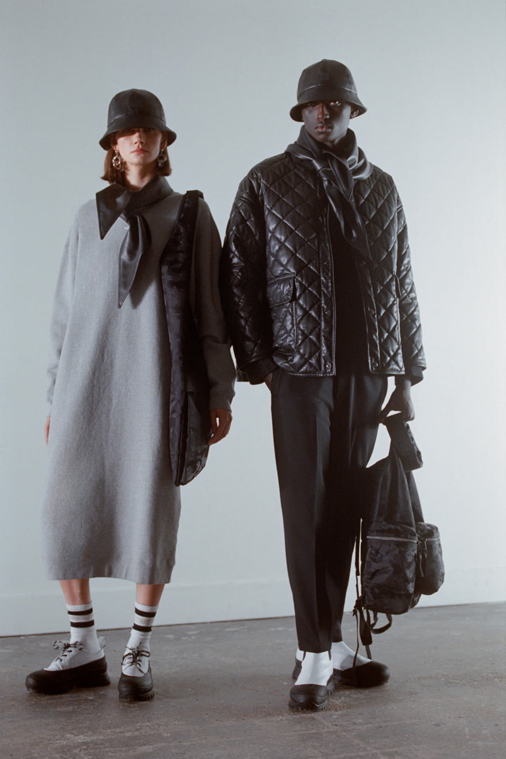 Fashion Week Paris Fall/Winter 2022 look 19 from the Maison Kitsuné collection 女装