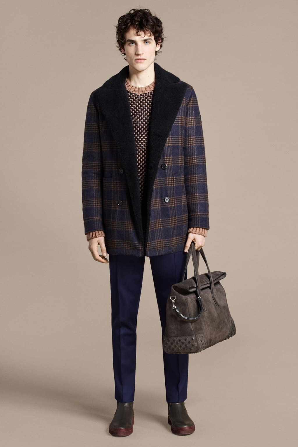 Fashion Week Milan Fall/Winter 2018 look 2 from the Tod's collection menswear