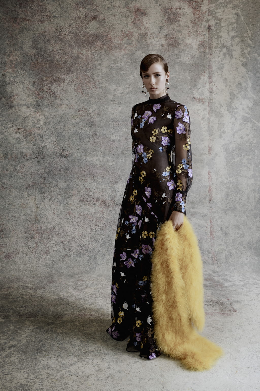 Fashion Week London Resort 2018 look 20 from the Erdem collection 女装