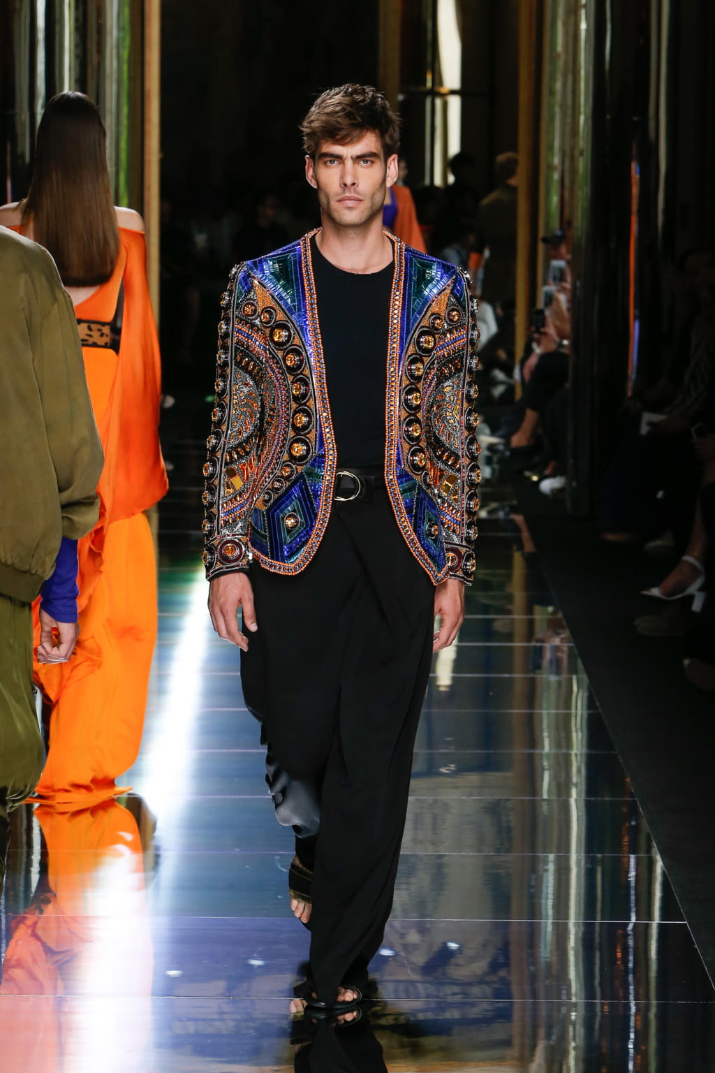 Fashion Week Paris Spring/Summer 2017 look 21 from the Balmain collection 男装