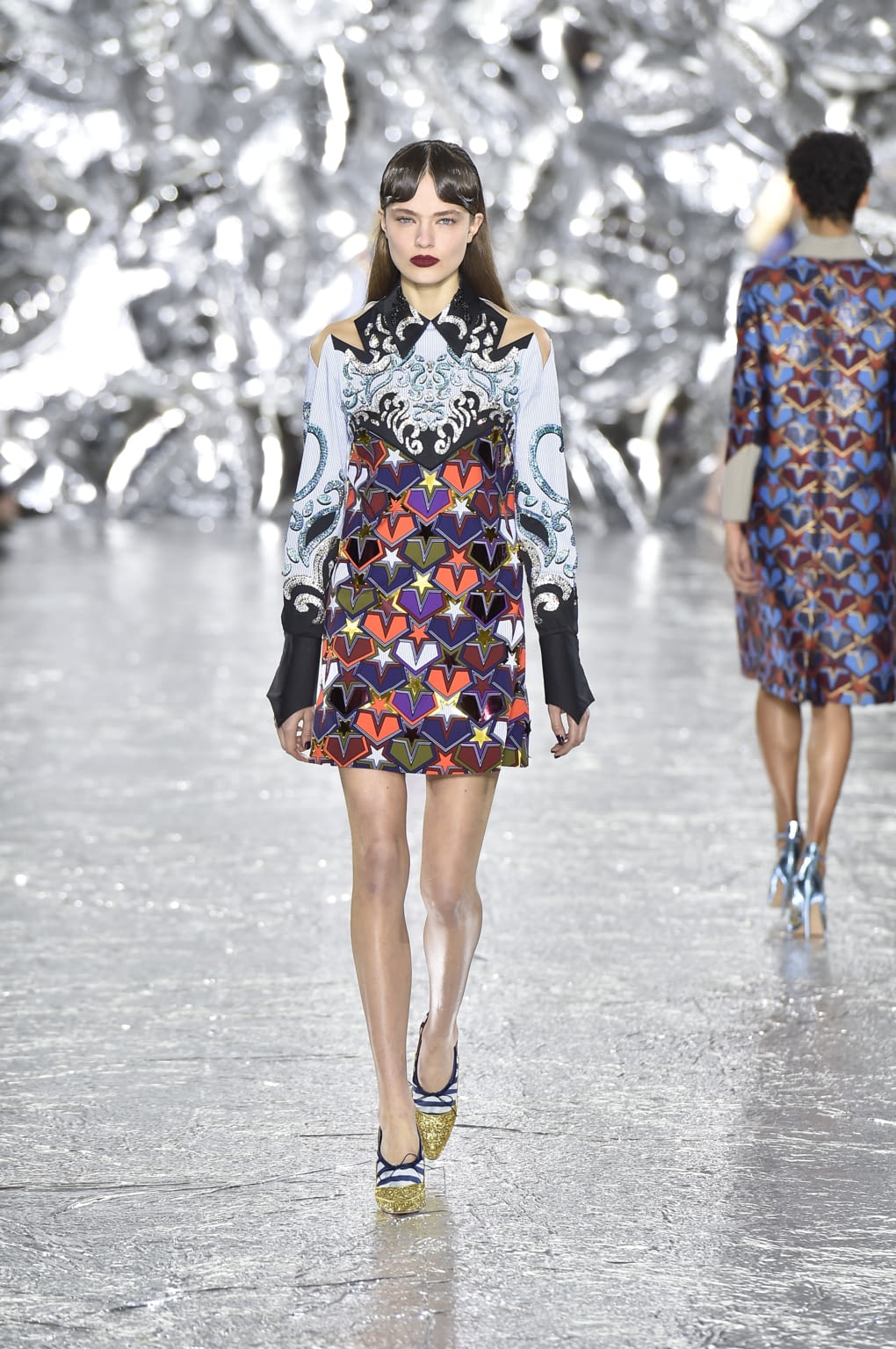 Fashion Week London Fall/Winter 2016 look 22 de la collection Mary Katrantzou womenswear