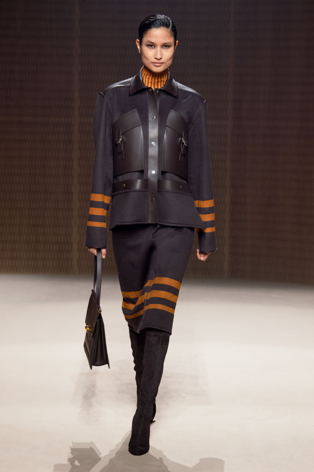 Fashion Week Paris Fall/Winter 2019 look 22 from the Hermès collection womenswear