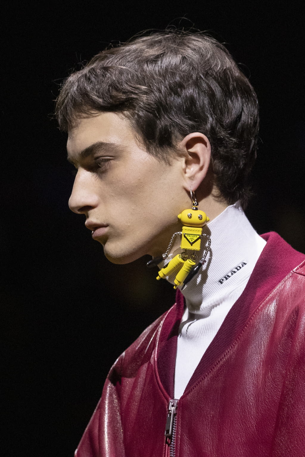 Fashion Week Milan Fall/Winter 2022 look 18 from the Prada collection menswear accessories