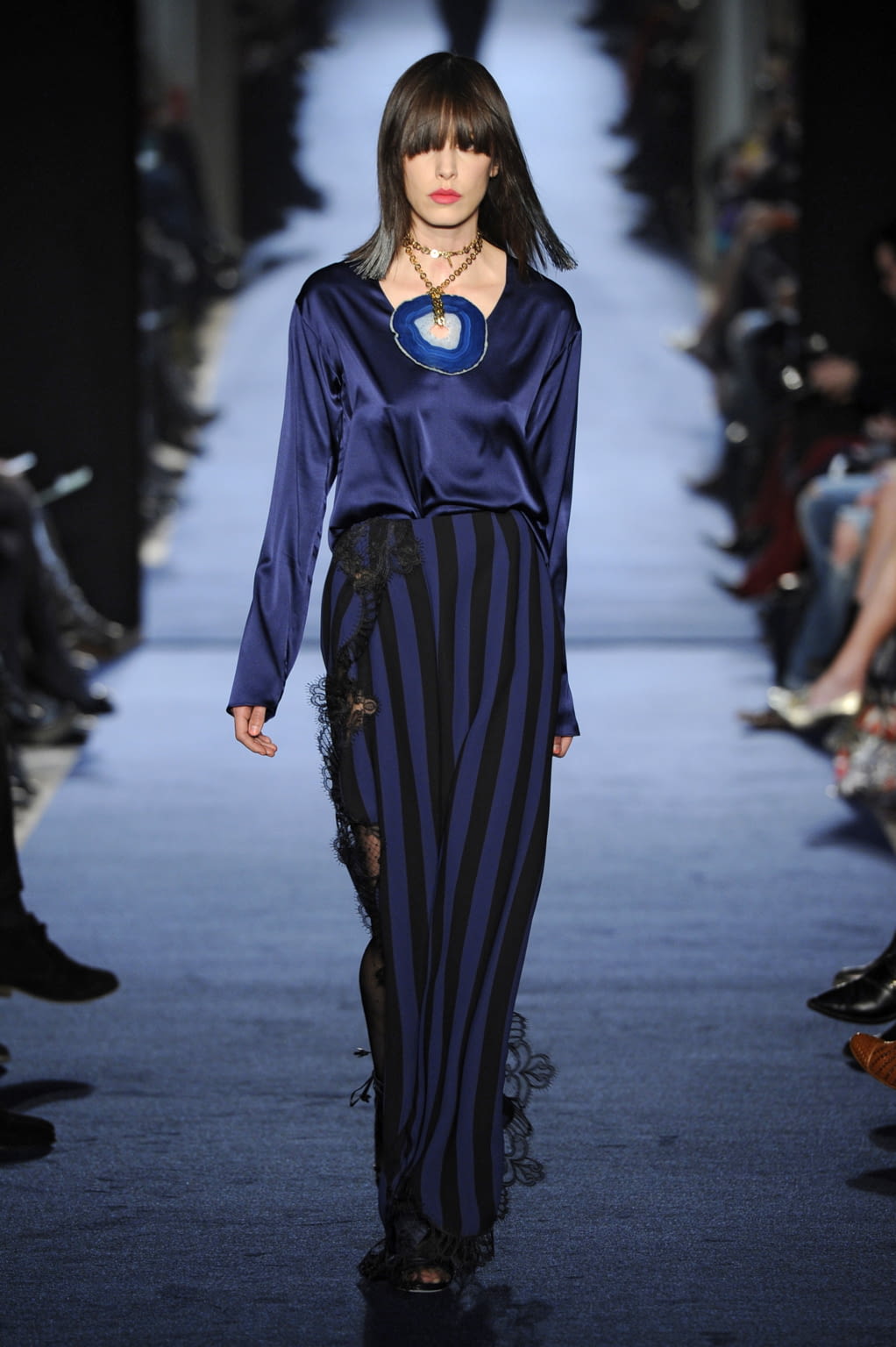 Fashion Week Paris Fall/Winter 2016 look 23 from the Alexis Mabille collection womenswear