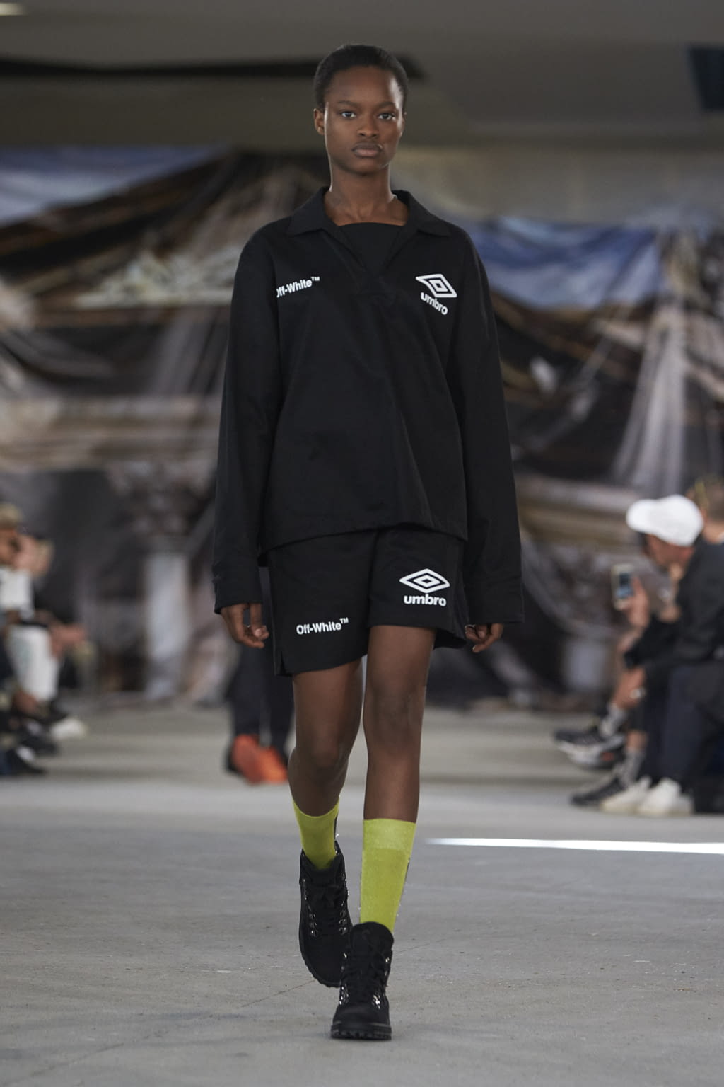 Fashion Week Paris Spring/Summer 2017 look 23 from the Off-White collection menswear