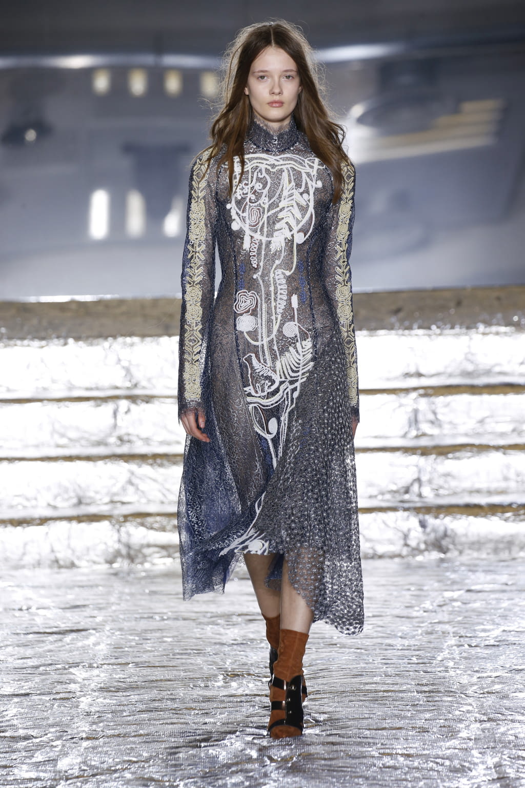 Fashion Week London Fall/Winter 2016 look 23 from the Peter Pilotto collection womenswear