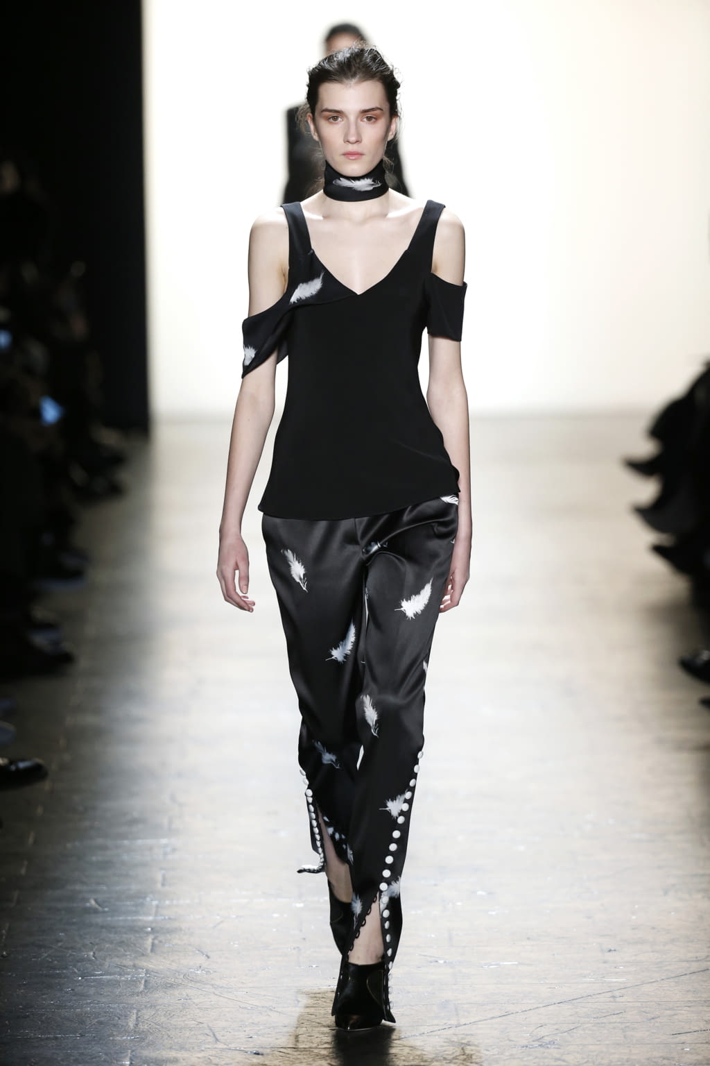Fashion Week New York Fall/Winter 2016 look 24 from the Prabal Gurung collection womenswear