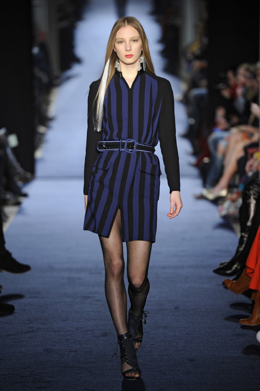 Fashion Week Paris Fall/Winter 2016 look 24 from the Alexis Mabille collection 女装