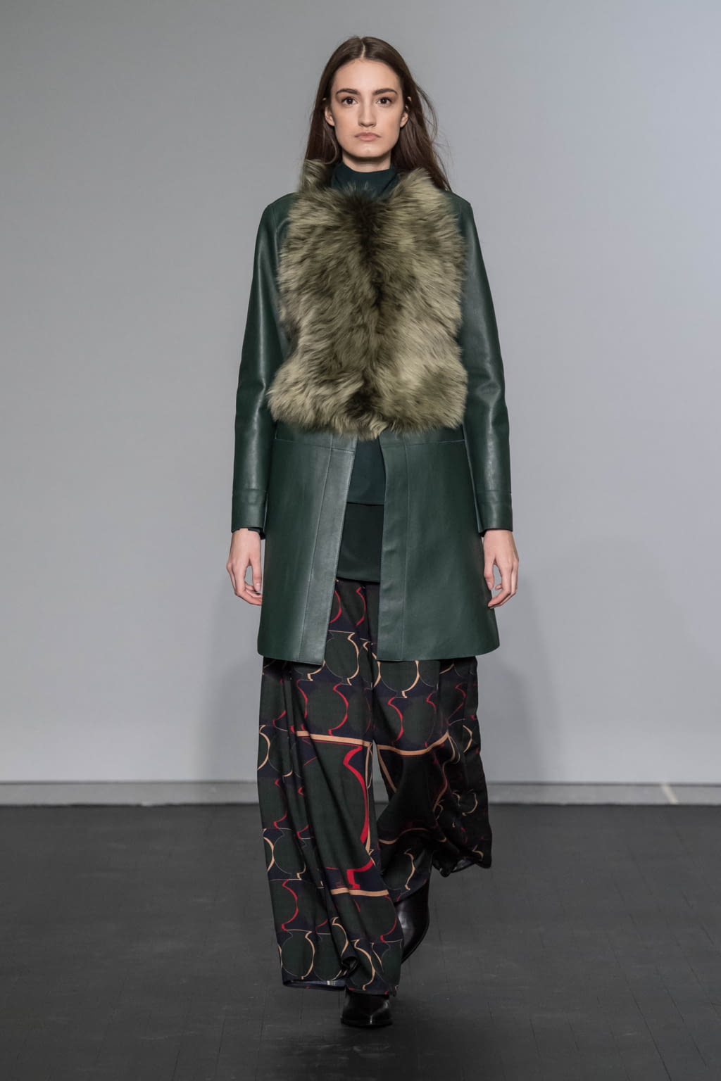 Fashion Week Paris Fall/Winter 2018 look 25 from the Nobi Talai collection 女装