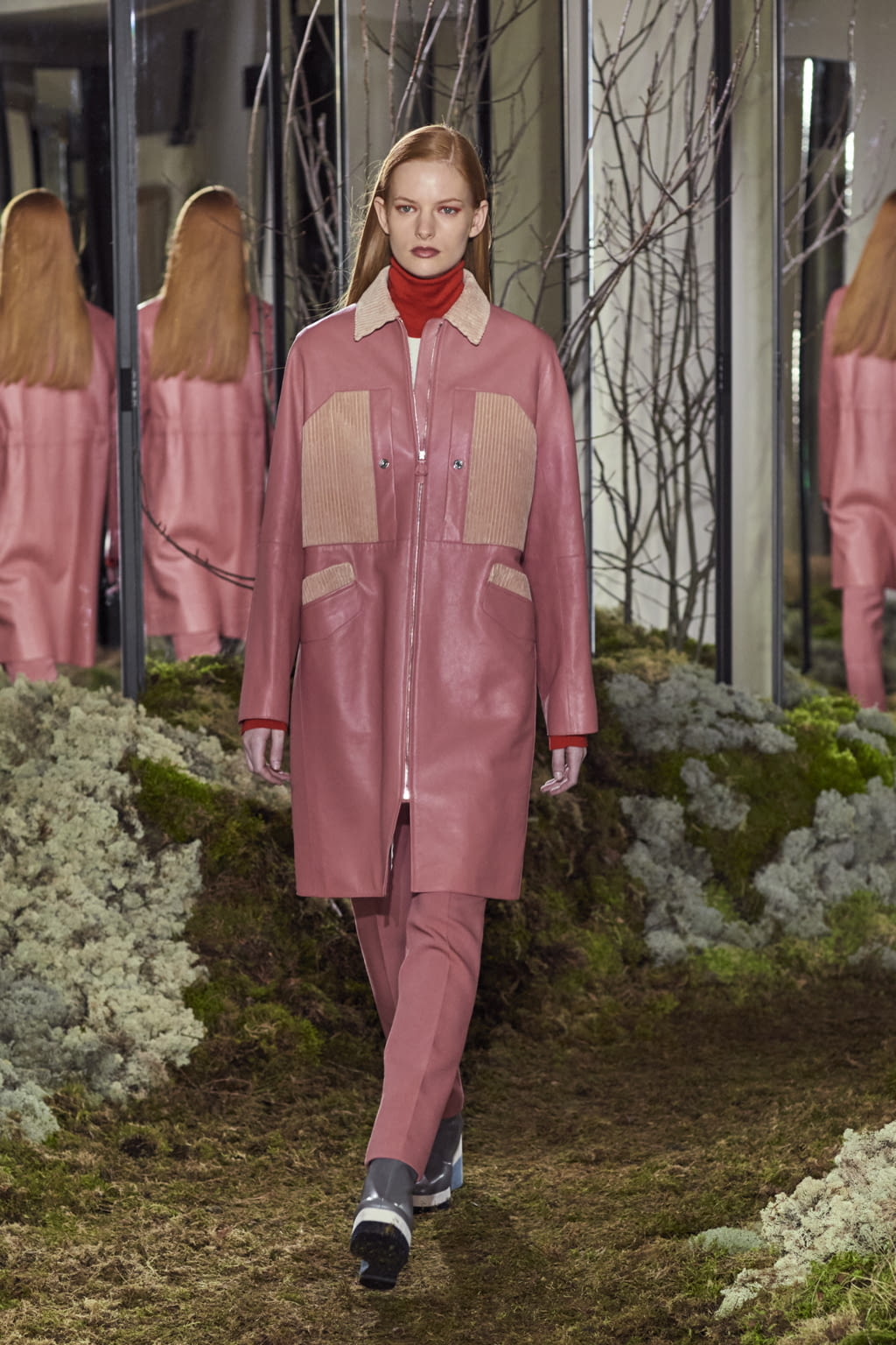 Fashion Week Paris Pre-Fall 2018 look 26 from the Hermès collection womenswear