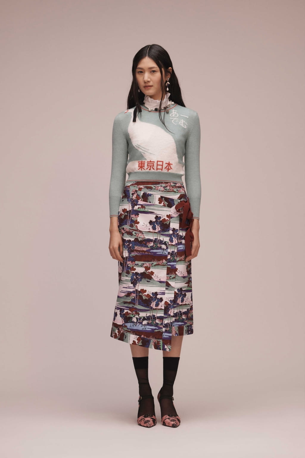 Fashion Week London Pre-Fall 2018 look 27 from the Erdem collection womenswear