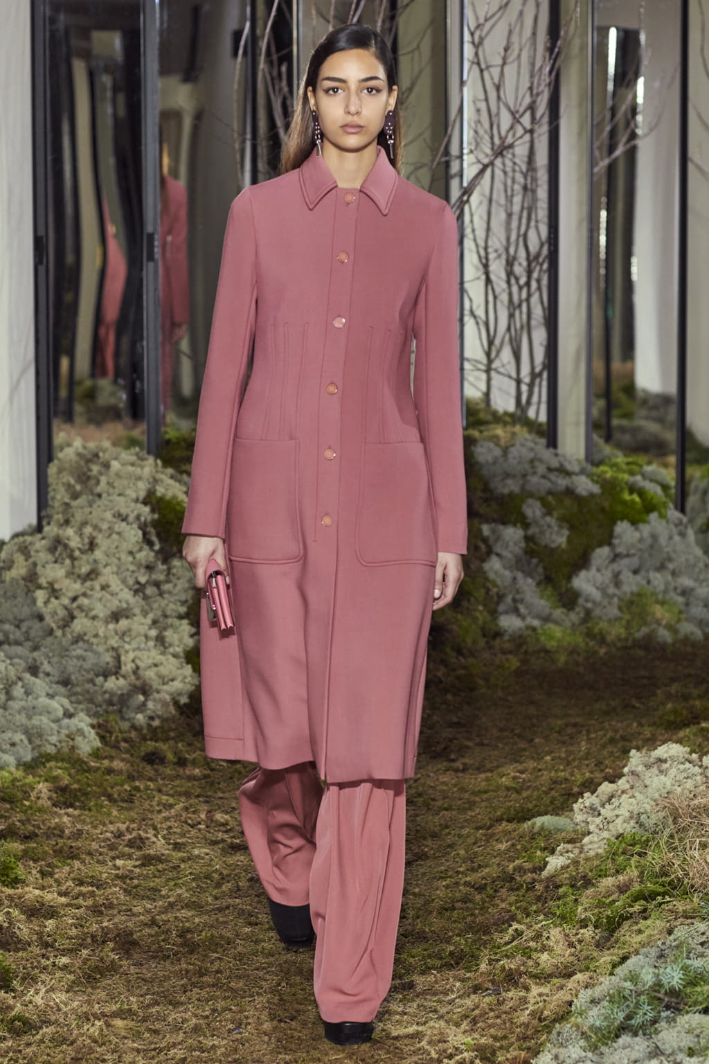 Fashion Week Paris Pre-Fall 2018 look 27 from the Hermès collection 女装