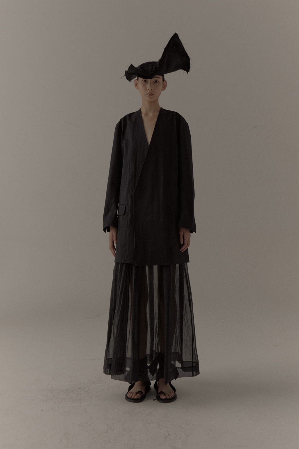 Fashion Week Paris Spring/Summer 2021 look 28 from the Uma Wang collection 女装