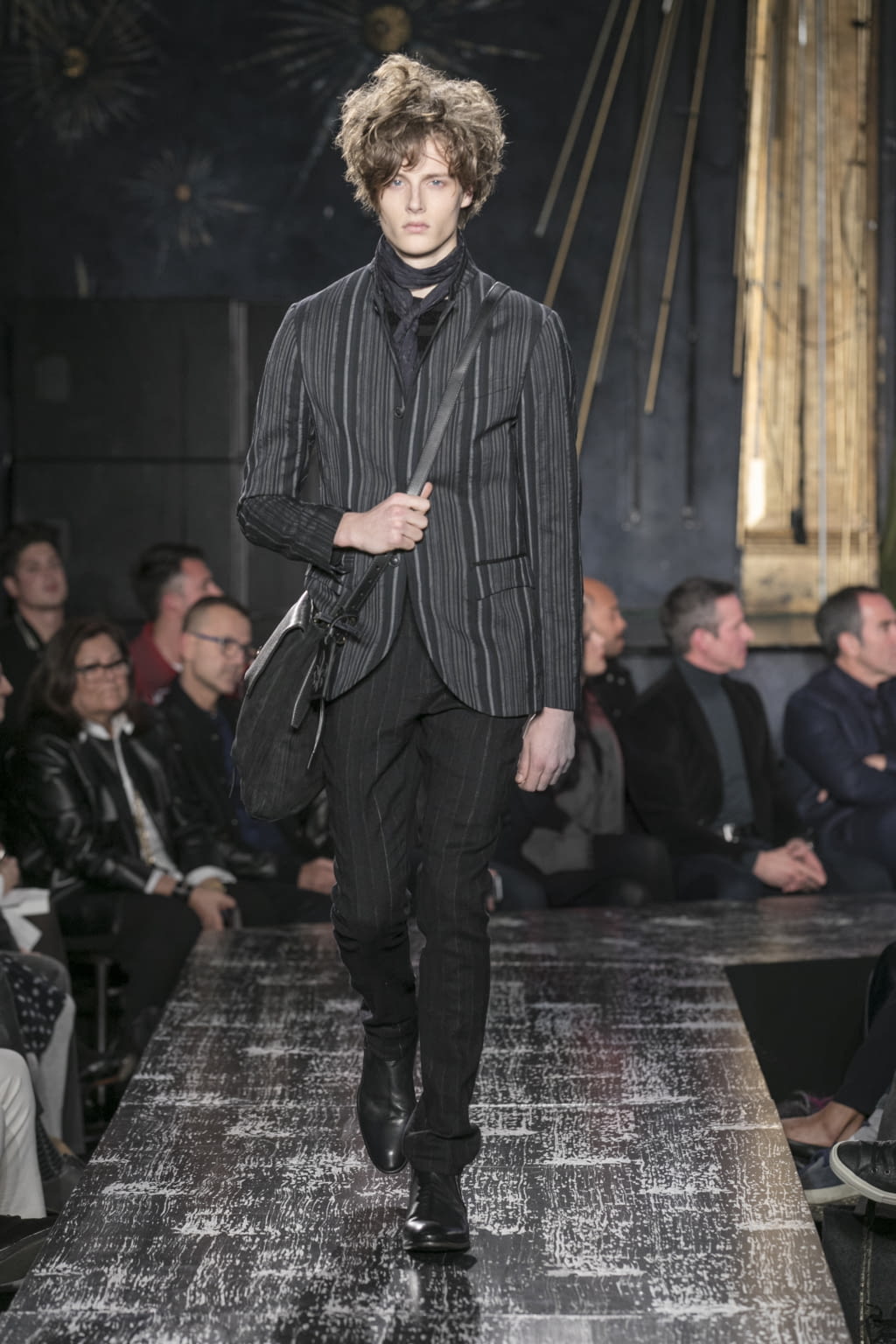 Fashion Week New York Fall/Winter 2017 look 28 from the John Varvatos collection 男装