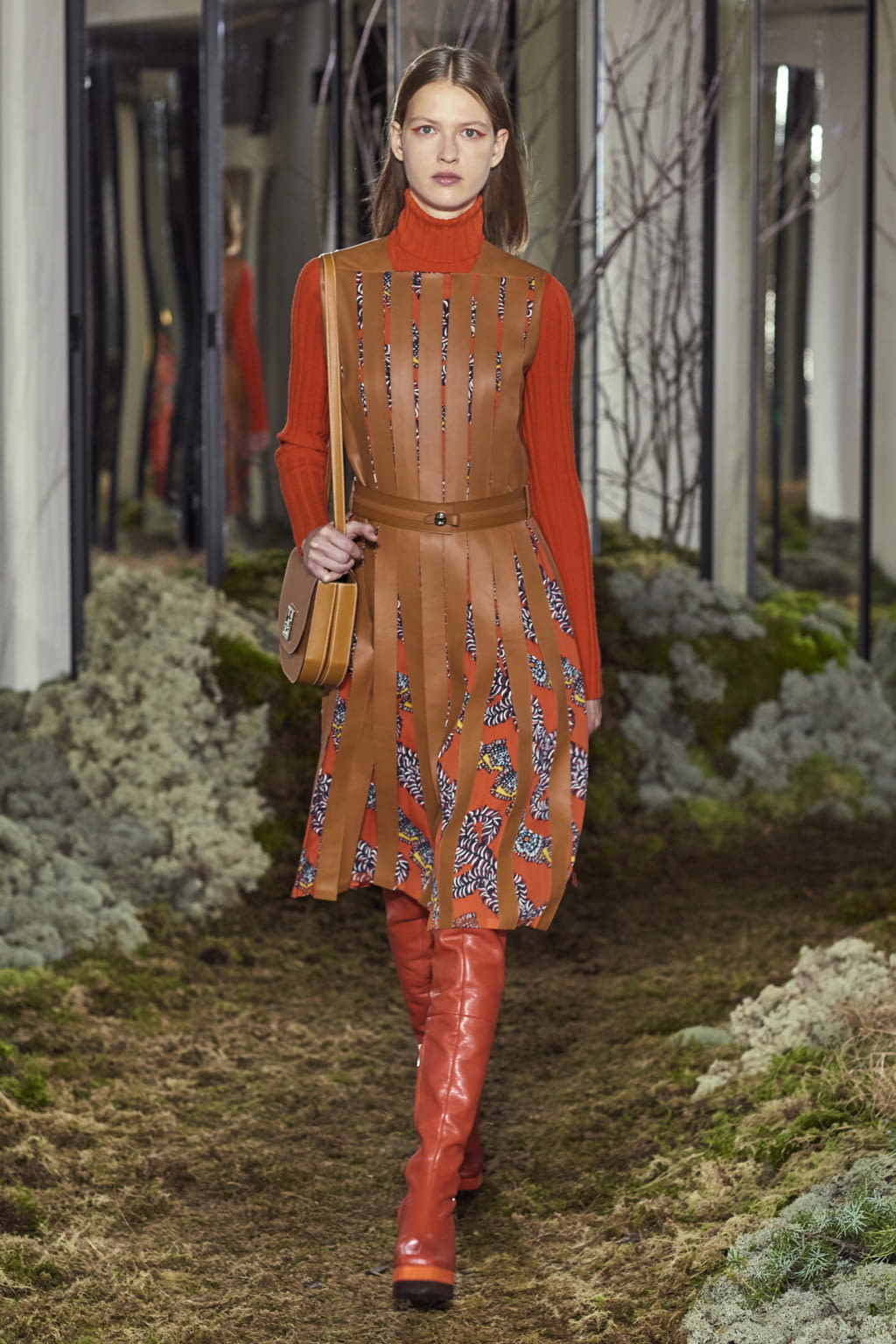 Fashion Week Paris Pre-Fall 2018 look 28 from the Hermès collection womenswear