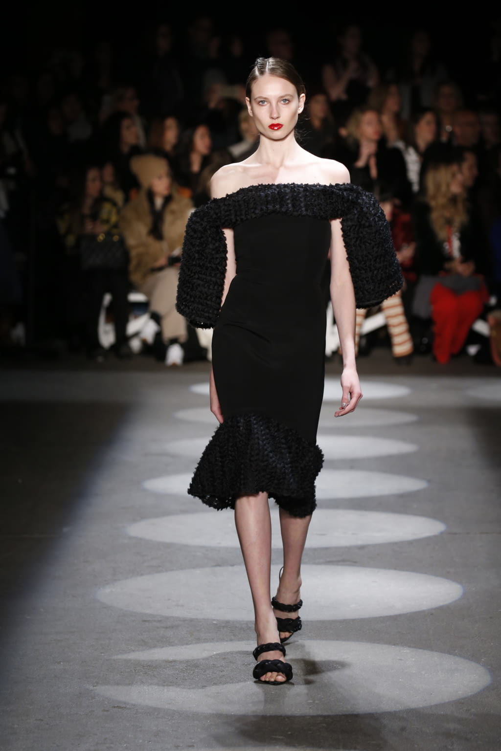 Fashion Week New York Fall/Winter 2016 look 29 from the Christian Siriano collection womenswear