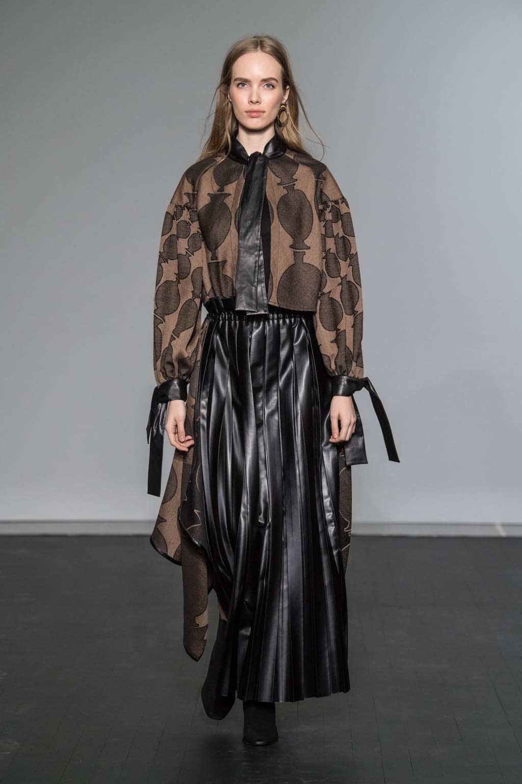 Fashion Week Paris Fall/Winter 2018 look 31 de la collection Nobi Talai womenswear