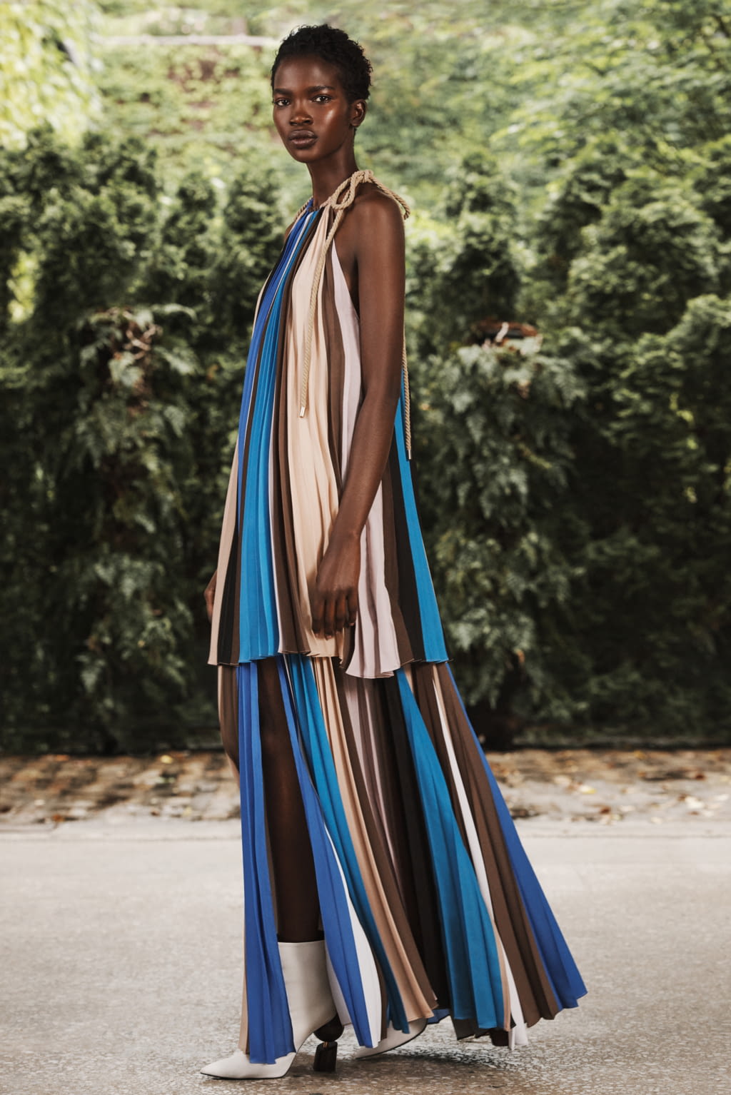Fashion Week New York Resort 2019 look 27 from the Prabal Gurung collection womenswear