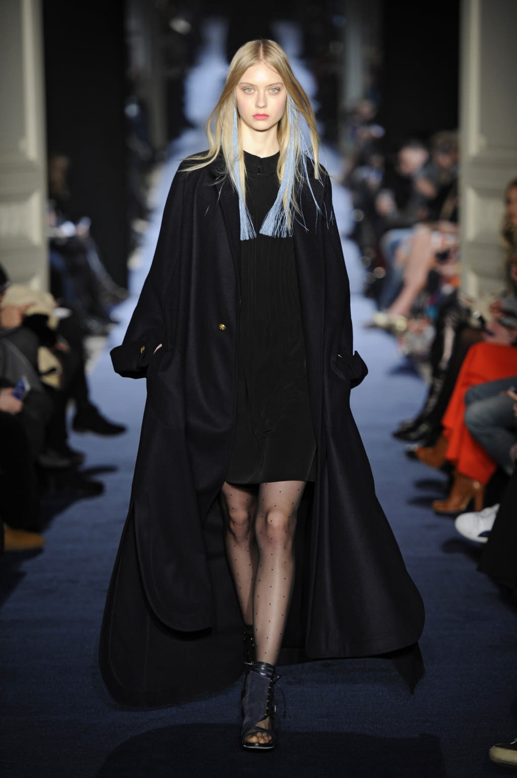 Fashion Week Paris Fall/Winter 2016 look 32 from the Alexis Mabille collection 女装