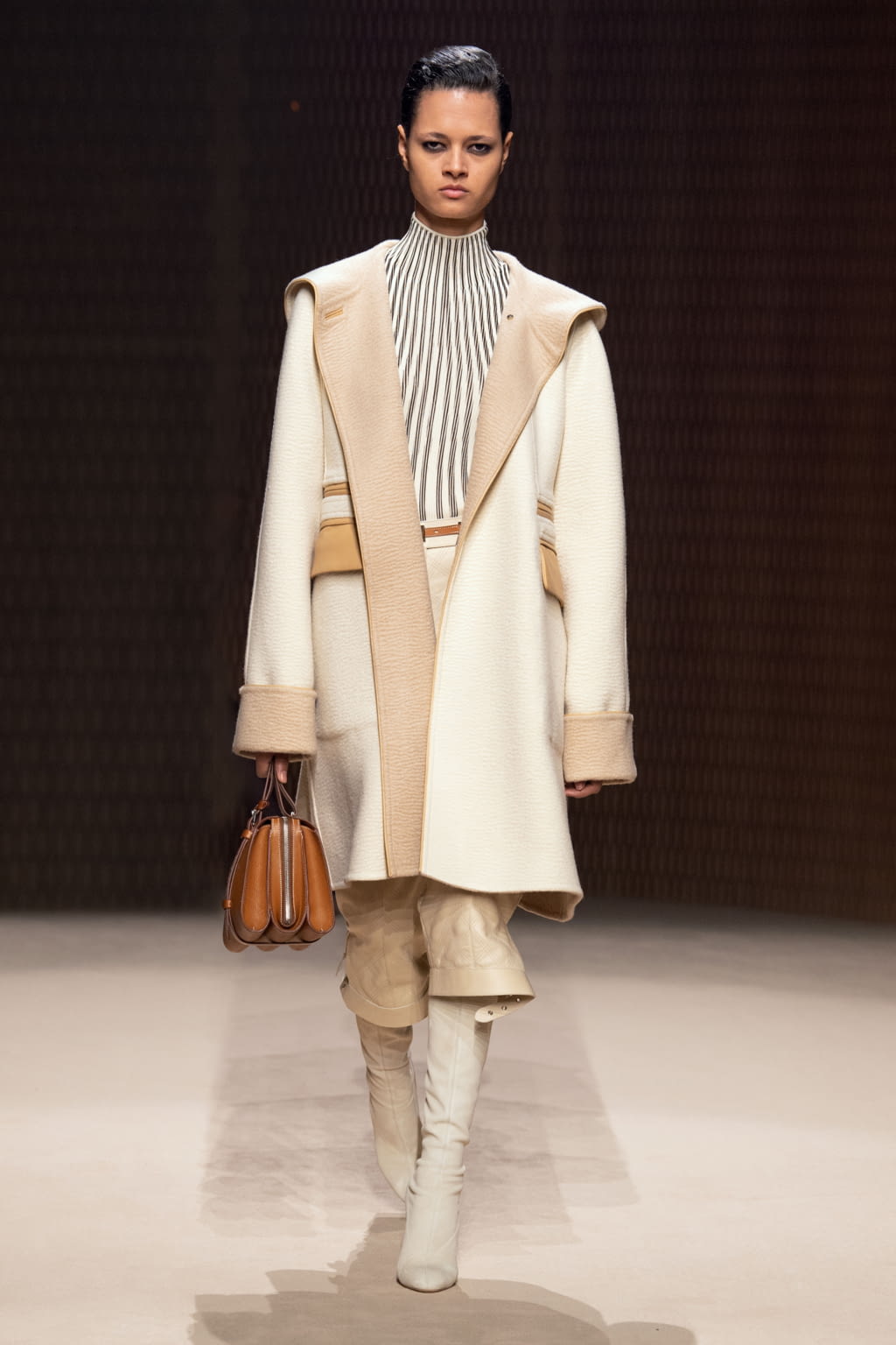 Fashion Week Paris Fall/Winter 2019 look 32 from the Hermès collection womenswear