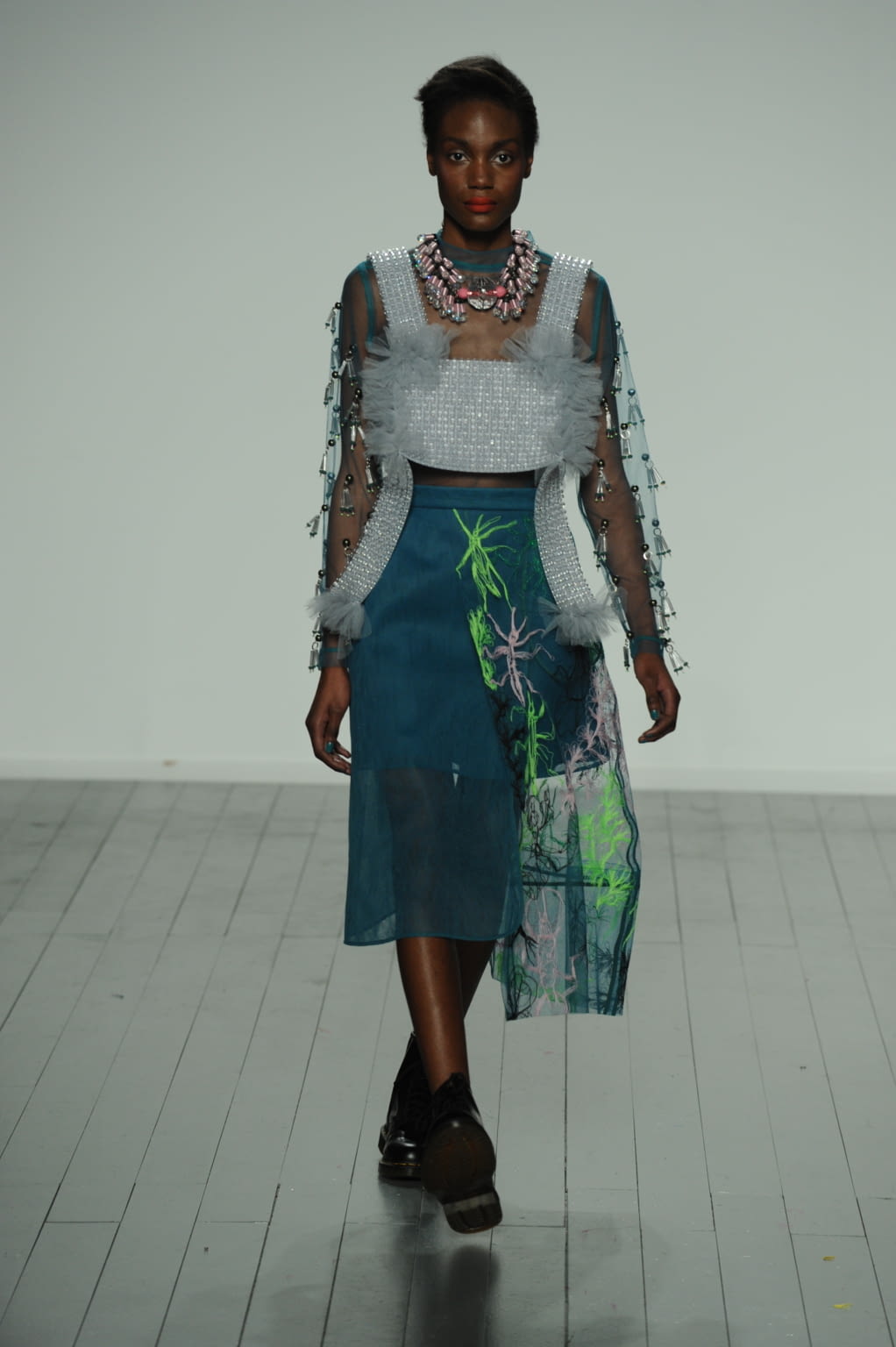 Fashion Week London Fall/Winter 2019 look 32 from the On:Off collection womenswear