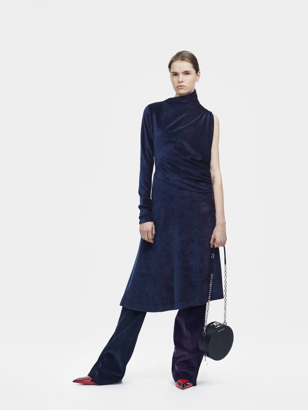 Fashion Week New York Pre-Fall 2019 look 33 from the Calvin Klein 205W39NYC collection womenswear