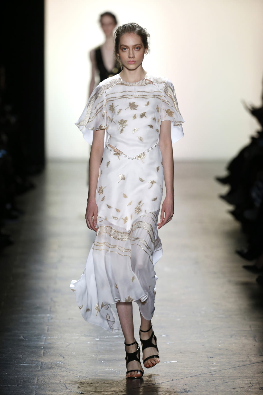Fashion Week New York Fall/Winter 2016 look 34 from the Prabal Gurung collection womenswear