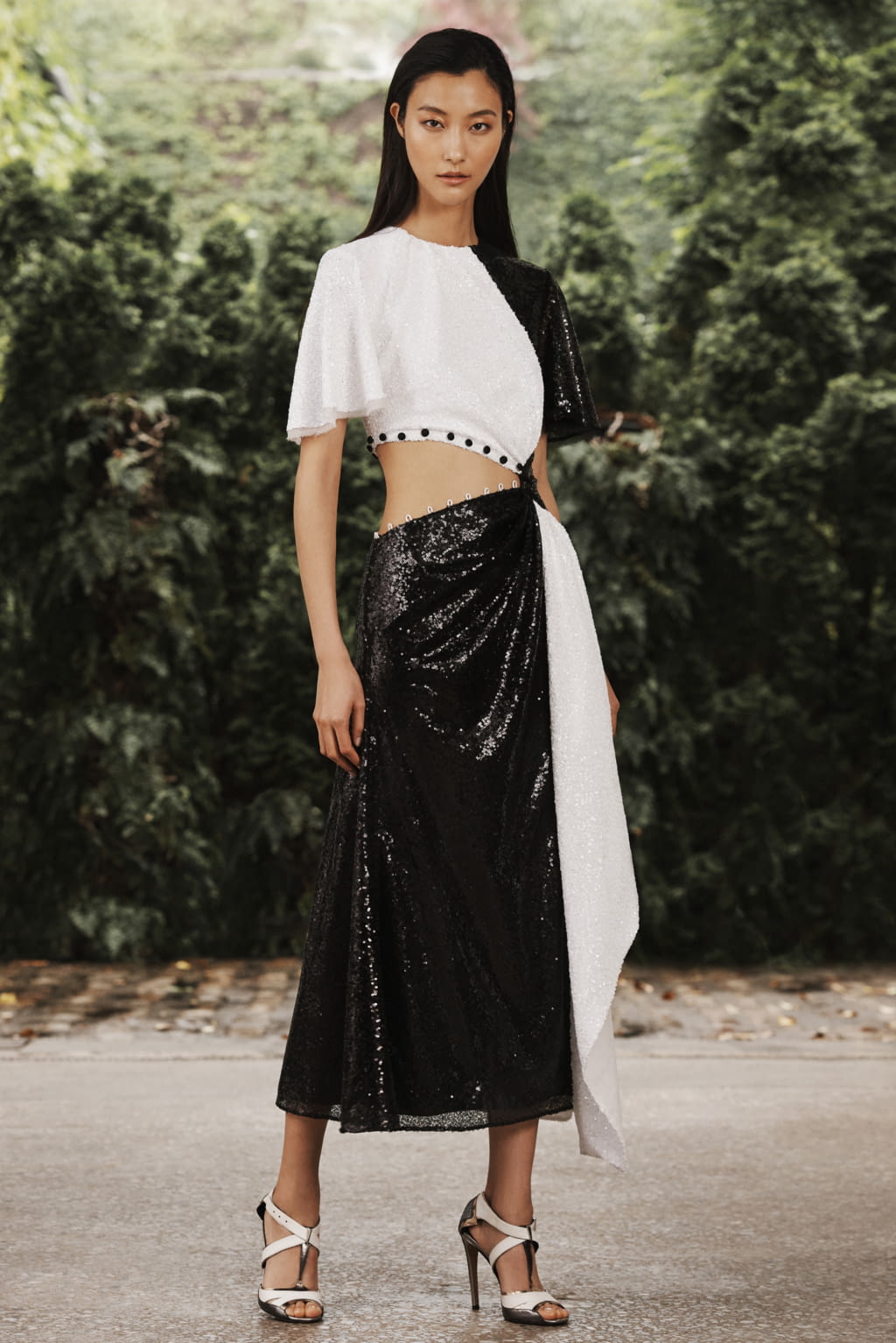 Fashion Week New York Resort 2019 look 31 from the Prabal Gurung collection womenswear