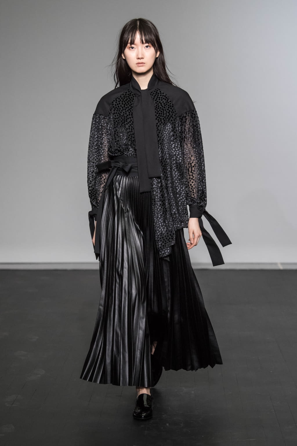 Fashion Week Paris Fall/Winter 2018 look 35 de la collection Nobi Talai womenswear