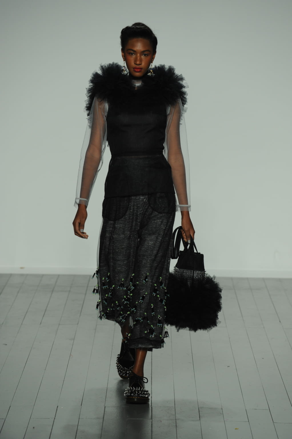 Fashion Week London Fall/Winter 2019 look 35 from the On:Off collection womenswear