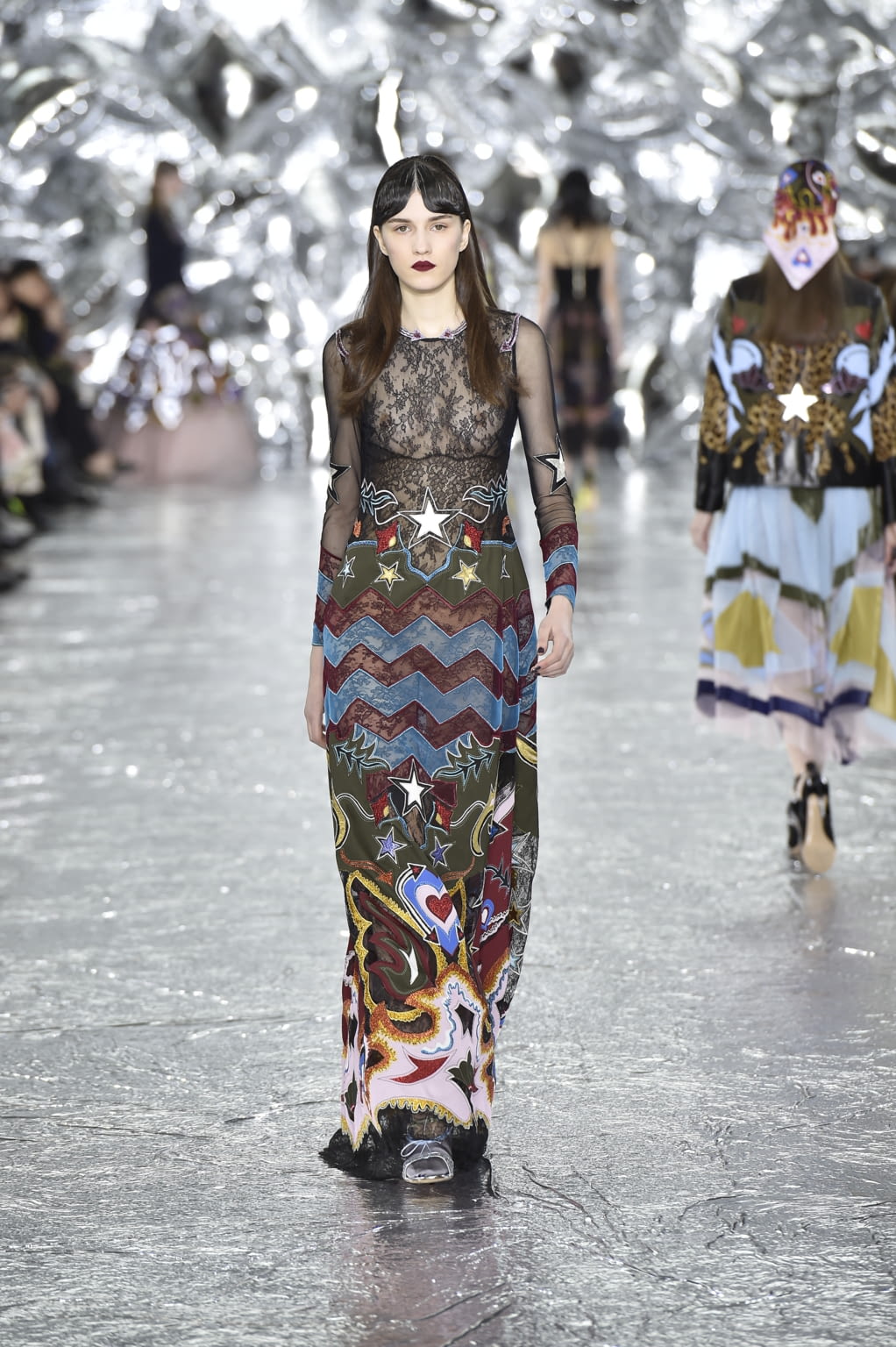 Fashion Week London Fall/Winter 2016 look 36 from the Mary Katrantzou collection 女装